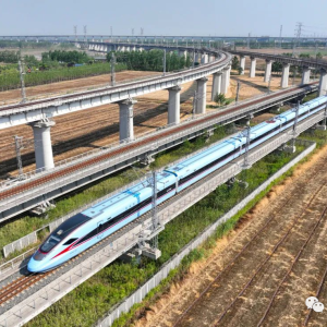 高速铁路通信的基本问题与一些延伸