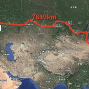 连坐55个小时是什么感觉？全程5072公里，揭秘我国最长火车线路