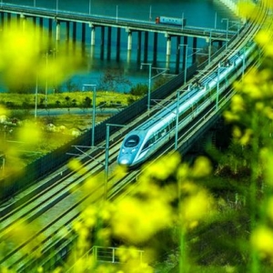 领先全球后，中国高铁的下一步怎么走？