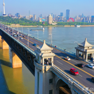 盘点中国十大超级桥梁工程，个个堪称建筑奇迹，更让世界惊叹震撼