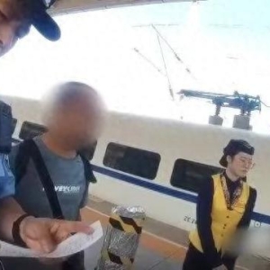 动车上，这些行为一定不要做！