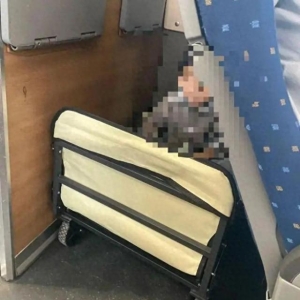 动车这个位置能坐人吗？12306回应→