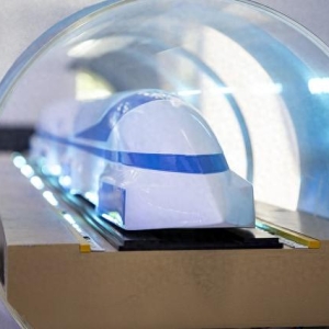 中国正推进研发时速高达1000公里的“超级高铁”，将支持乘客使用5G网络
