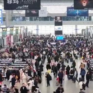 全国铁路年度发送旅客首次突破40亿人次 多项运输指标稳居世界首位