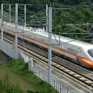 独立自建！越南批准1700万亿高铁计划，舍近求远的背后有何猫腻？