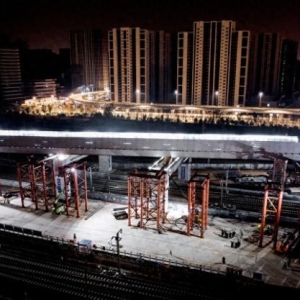 高铁上架高铁！西北首个！