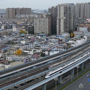 成灌铁路突破1亿人次！