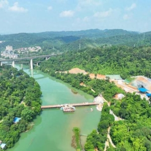 穿山跨河通陆海 干线铁路战正酣——黄桶至百色铁路开工建设一周年纪实