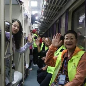 国铁兰州局今年已开行26趟“银发族”旅游专列