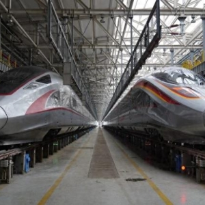 最高时速350公里！重庆地区复兴号智能动车组再添“新成员”