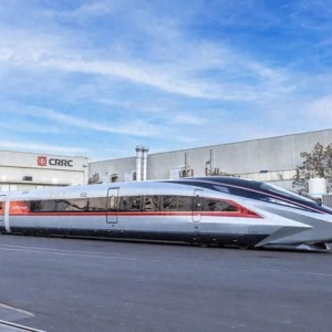 时速400公里，全球最快高铁列车亮相！