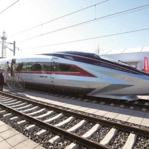 时速400公里！全球最快高铁列车亮相