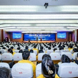 高铁是如何高速行驶的？湖南铁路科技职院科普比赛吸引众多求知者