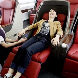 高铁座位有什么区别？比二等座贵了3倍的商务座，到底贵在哪里？