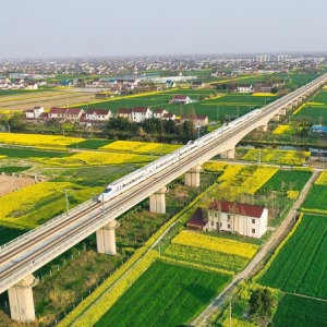 国铁集团：截至2024年底全国铁路营业里程达到16.2万公里