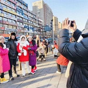 “熊猫专列”来了 “渝”见延吉 开启梦幻之旅