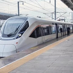 高铁之变:速度依旧，票价与服务何去何从？