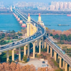 全国铁路1月5日起实行新的列车运行图