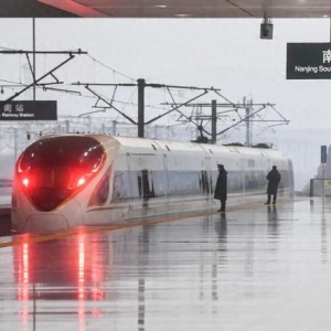 今起，全国铁路实施新运行图！