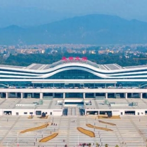 从“逛吃逛吃”到“狂吃狂吃”！这条新开通的高铁已进入“真香”模式