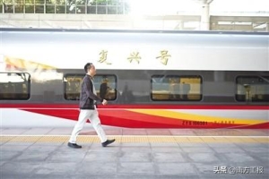 复兴号成“致富”通勤车：高铁开通3年，他在深圳开了3家分店！