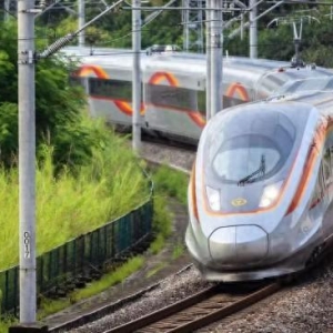 复兴号硬核＂洗澡＂分几步？不仅＂洗＂，还得＂搓＂