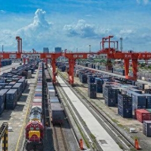 时评：中老铁路，货运腾飞书写互惠共赢新篇