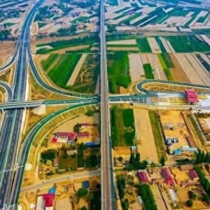 银西高铁穿梭四年：老区变通途 发展添新翼