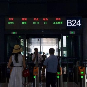 高铁vs飞机：经济与安全的双重较量，谁能胜出？