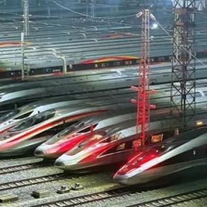 一排全是复兴号！这样的超级停车场你见过吗？