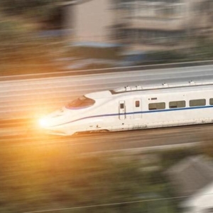 国家正式批复！这条高铁下半年开工，“八纵八横”呼南高铁主通道