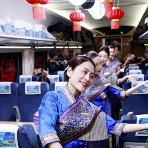 春运首日这趟中老铁路列车上“一路欢歌”(图)