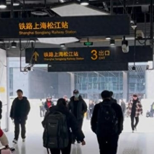 “晕头转向没赶上车”！铁路上海松江站开放至今，多位市民吐槽指引不清
