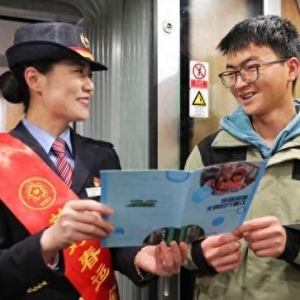 时评：春运铁路“心”举措 归途暖意浓