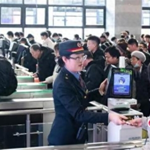 时评：平稳有序的运输背后铁路有担当