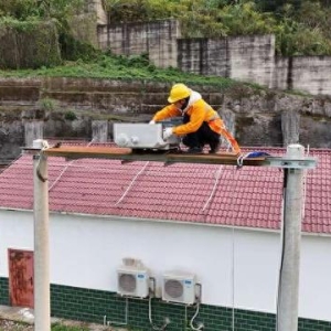 90后飞行小分队：护航春运铁路供电安全
