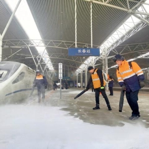 长春下雪啦！铁路人“花式操作”保障春运安全