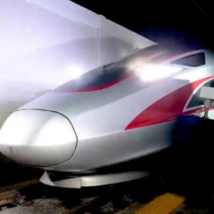 高铁脏了该怎么清洗？实拍全自动化清洗过程，和想象的不太一样