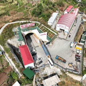 坚守岗位！春节假期多地铁路工程建设“不停工”