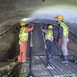 新春走基层|太锡铁路隧道内，他们加速掘进