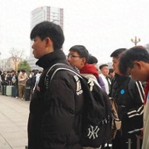 汉中今年首趟学生专列，发车！