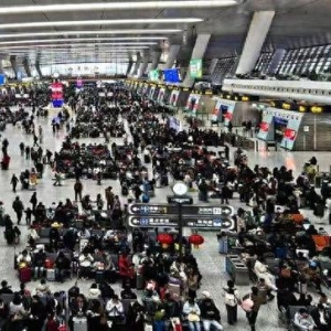 时评：铁路春运，绘就温情归途画卷(图)