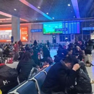 时评：铁路春运见证时代脚步，传递温暖力量