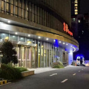 坐18小时火车来杭，女子突然失控，还对儿子发起猛烈攻击，警惕返程高峰“隐形杀手”