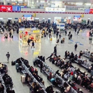 时评：数字见证铁路跨越，春运激活经济动能