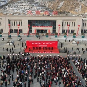 甘肃发送今年首趟返岗务工免费专列