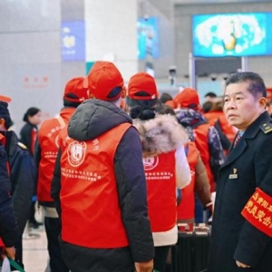 贵州安顺：2025年首趟免费“点对点”返岗务工专列发出