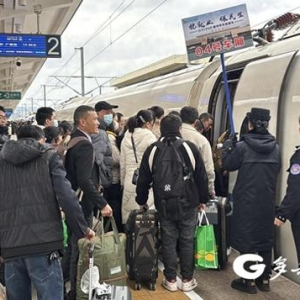 出发！遵义550名务工人员乘坐免费专列返岗