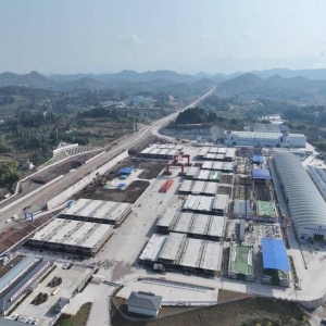 成达万高铁新建站房开工！记者探访施工一线：全线施工进程过半