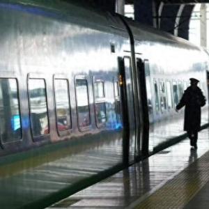 “点对点”专列，开往幸福生活的直通车